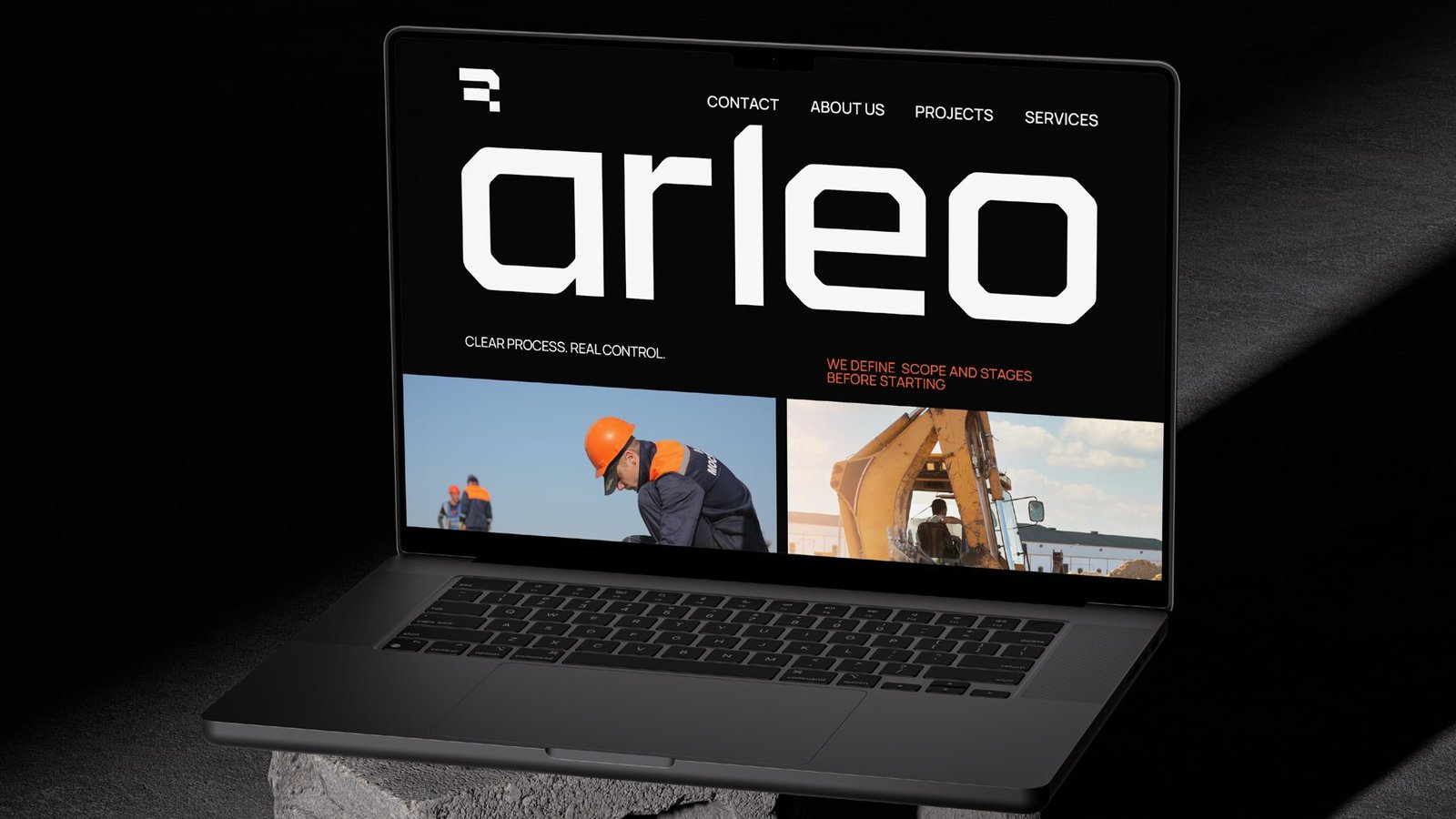Sitio web de Arleo en una laptop