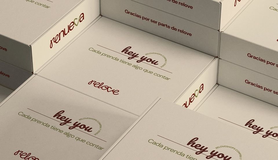 Cajas y packaging con la identidad de Relove