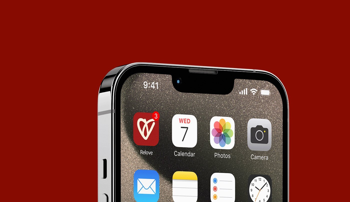 Ícono de la app Relove en la pantalla de inicio de un teléfono